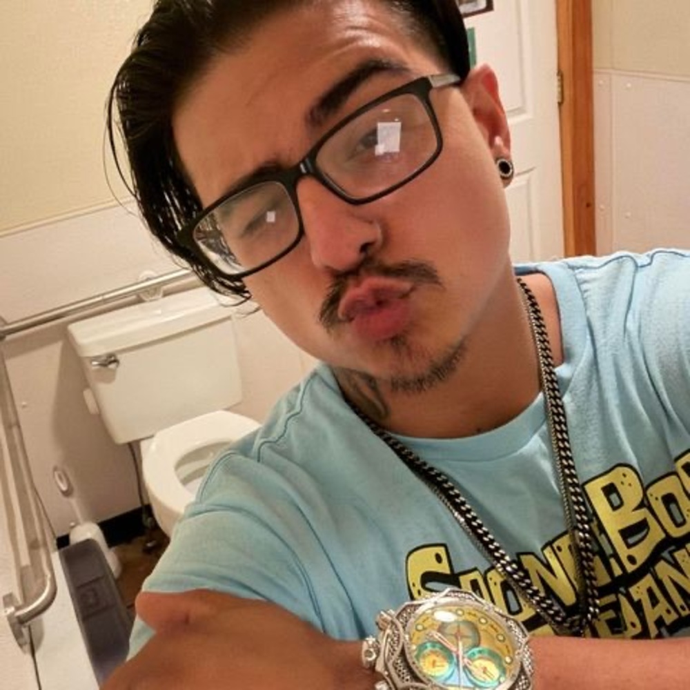 Meet your Posher, Jason